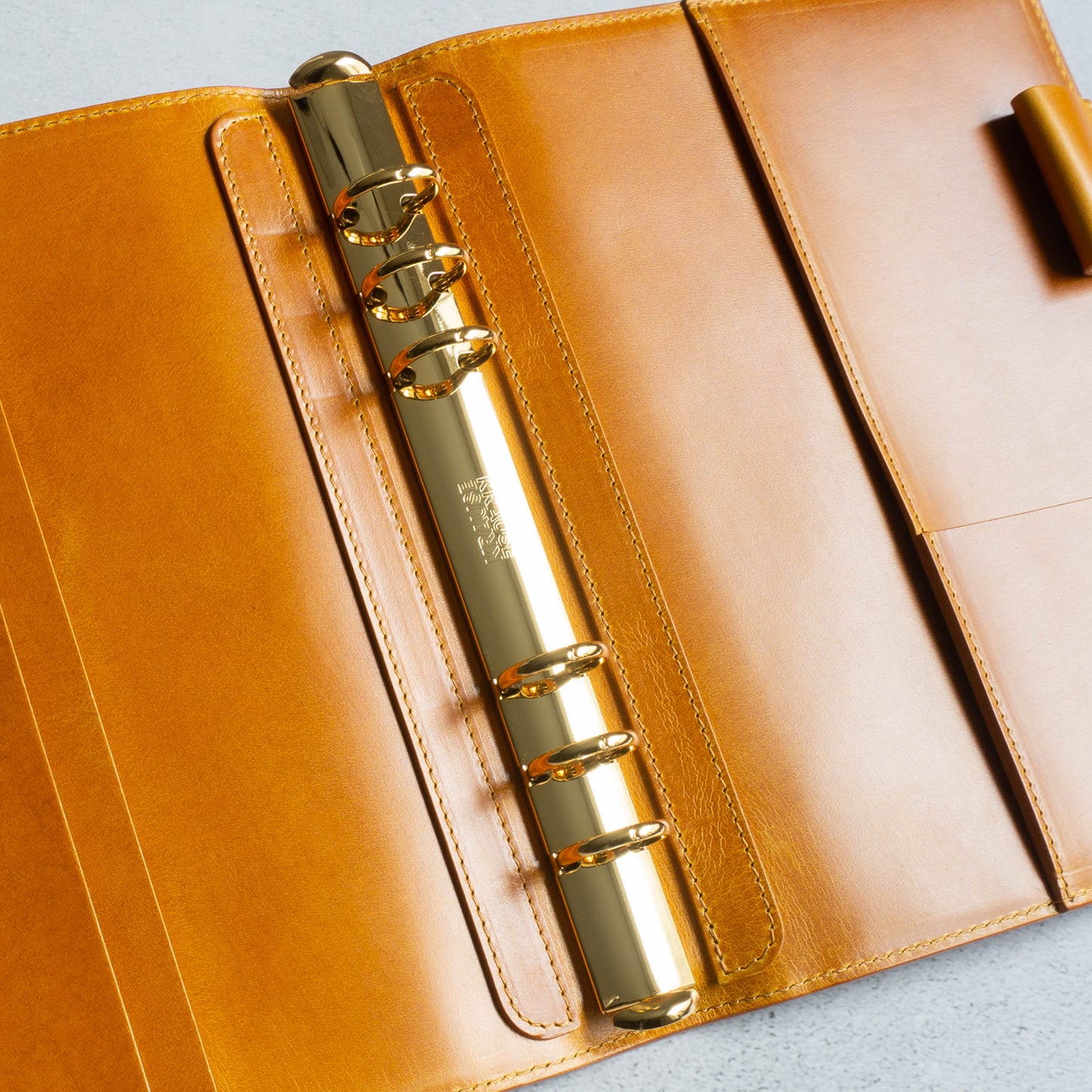 C&L TRASCO ≪Diago series≫ Leather "6 gold round rings binder" A5 size (inner diameter 20mm ring) Genuine leather (Italian leather)