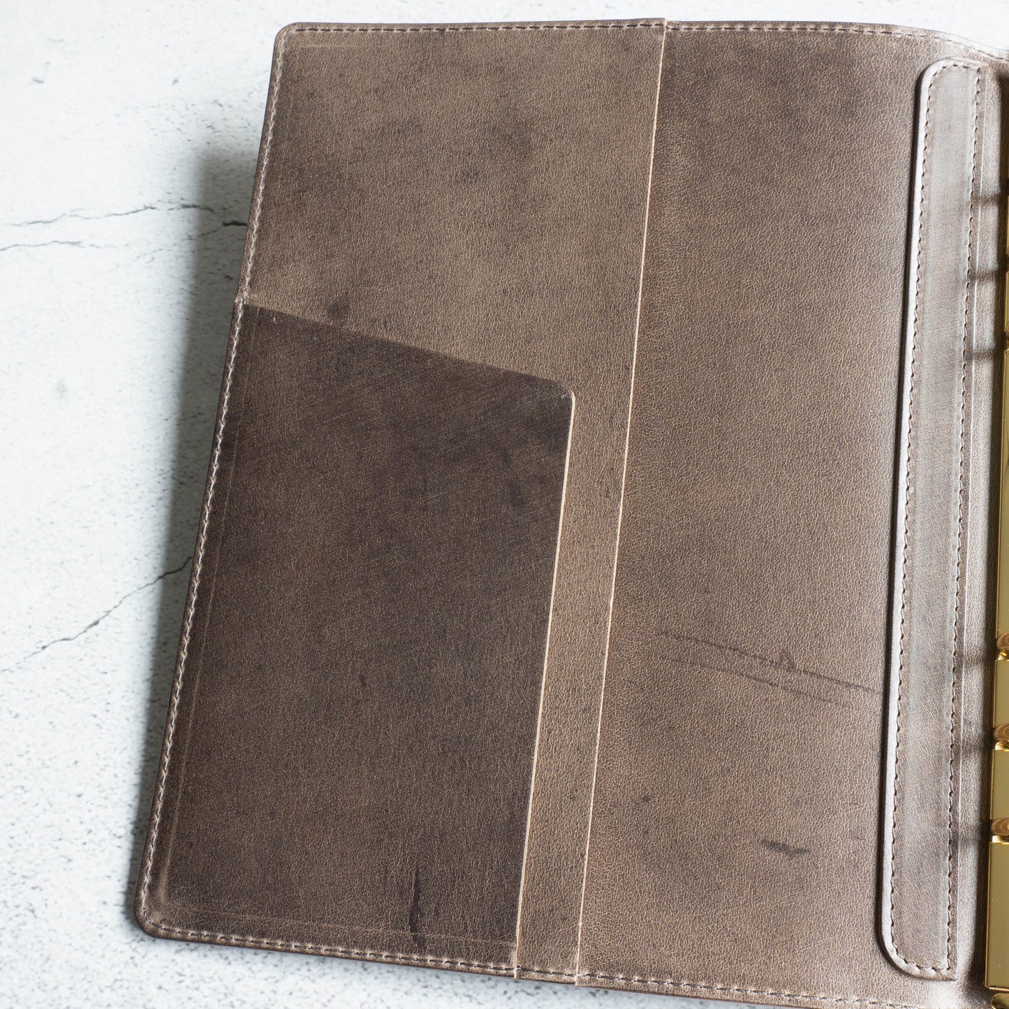 C&L TRASCO ≪Diago series≫ Leather "6 gold round rings binder" A5 size (inner diameter 20mm ring) Genuine leather (Italian leather)
