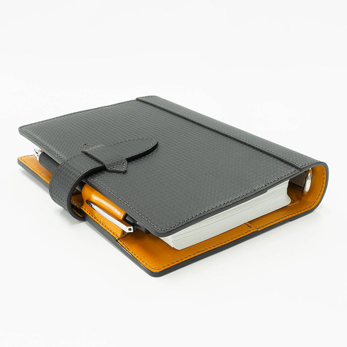 [日本工匠完成CP]系统笔记本活页夹B6/圣经尺寸碳纹皮革&枥木皮革Nume皮革