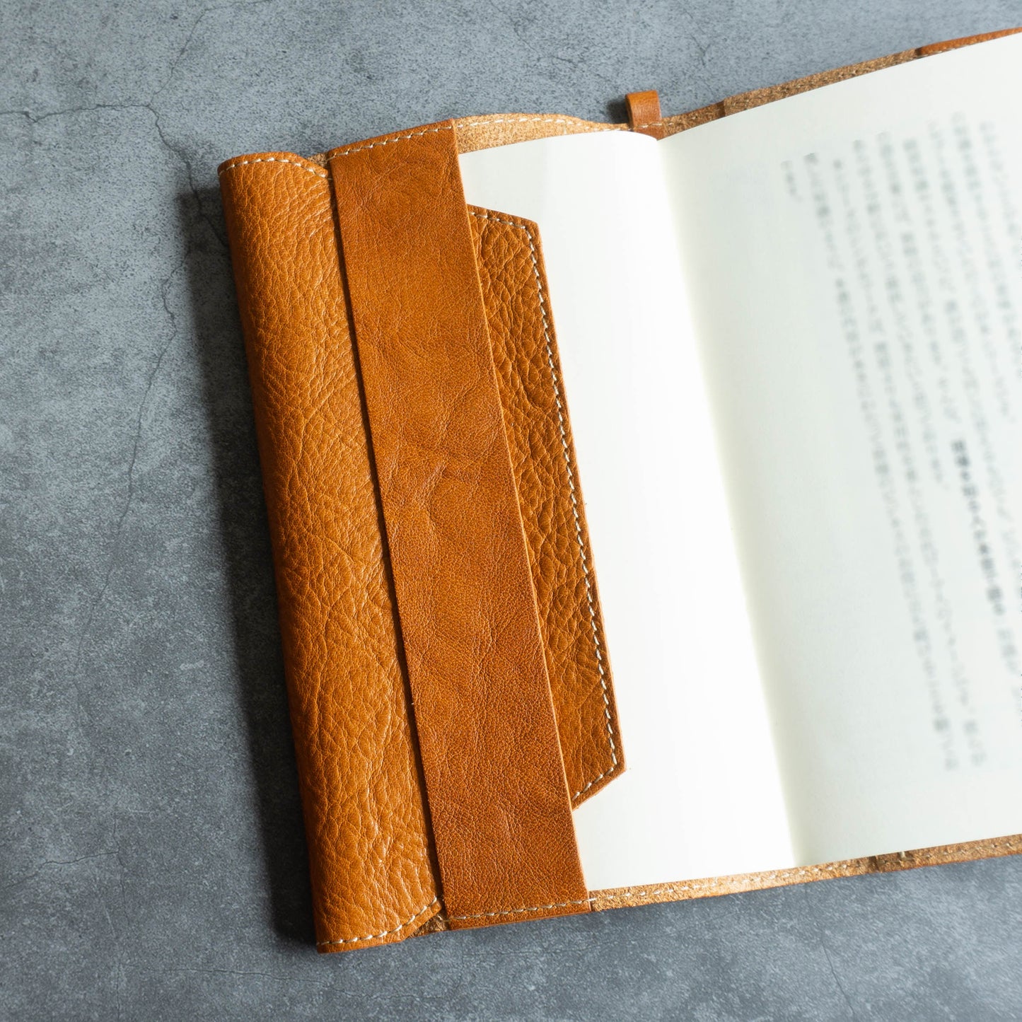 [Japanese Craftsman Made / Shrink] Book Cover "Shinsyo-ban" size Genuine leather with bookmark